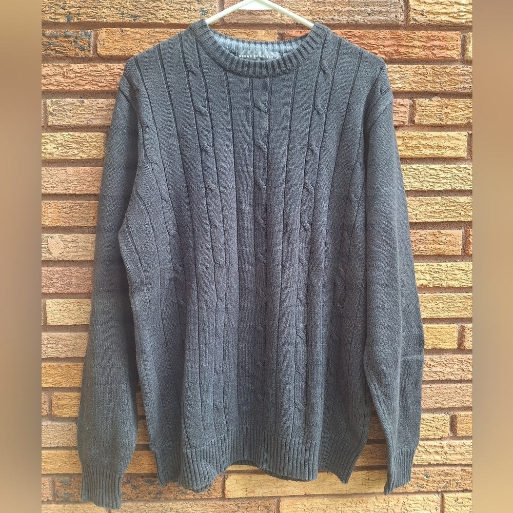 Oscar de la Renta Large Gray Crewneck Cable Knit Sweater